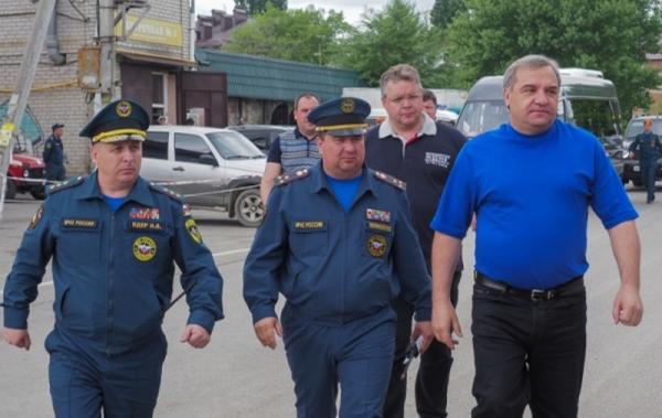 В пострадавших от паводка районах делают дороги с большой гарантией